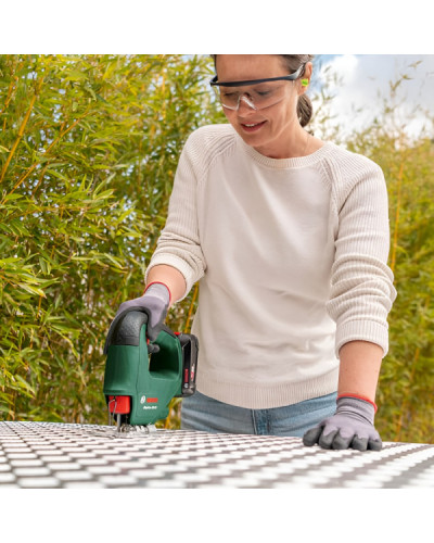 Акумуляторний лобзик Bosch Easy Saw 18V-70, без акб та з/п