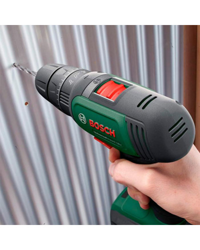 Ударний акумуляторний дриль-шуруповерт Bosch UniversalDrill 18V, акб PBA 18V 1.5Ah і з/п AL 1810 CV