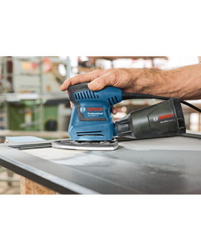Вібраційна шліфувальна машина Bosch GSS 160-1 A Multi Professional, з набором шліфувальних пластин і аркушів, у кейсі