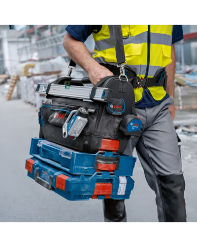 Сумка Bosch Professional GWT 20 и набор ручных инструментов