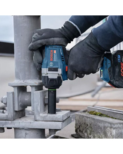 Аккумуляторный ударный гайковерт Bosch GDS 18V-750 C Professional,  без акб и з/у в L-BOXX