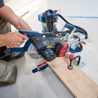 Аккумуляторная торцовочная пила Bosch GCM 18V-216 Professional, без акб