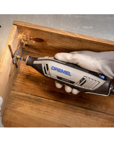Багатофункціональний інструмент Dremel 4250, 45 насадок, 3 приставки