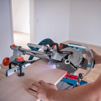 Аккумуляторная торцовочная пила Bosch GCM 18V-216 D Professional без акб и з/у