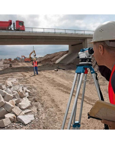 Оптичний нівелір Bosch GOL 26 D Professional 