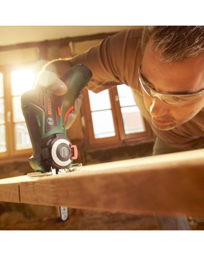 Акумуляторна міні-пила Bosch EasyCut 12 без акб 06033C9001