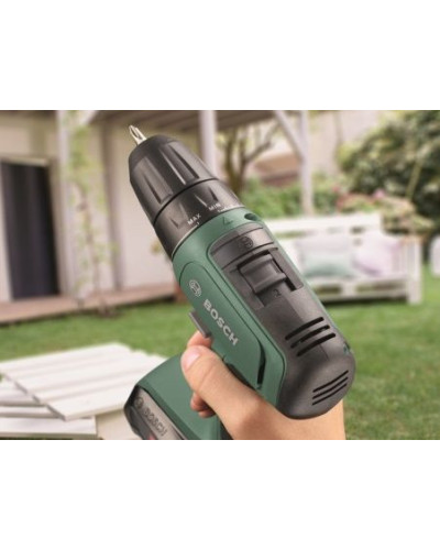 Аккумуляторная дрель-шуруповерт Bosch UniversalDrill 18V, 2 акб PBA 18V 1.5Ah W-A, з/у AL 1810 CV