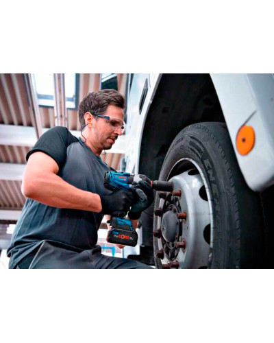 Аккумуляторный ударный гайковерт Bosch GDS 18V-1000 Professional, без акб
